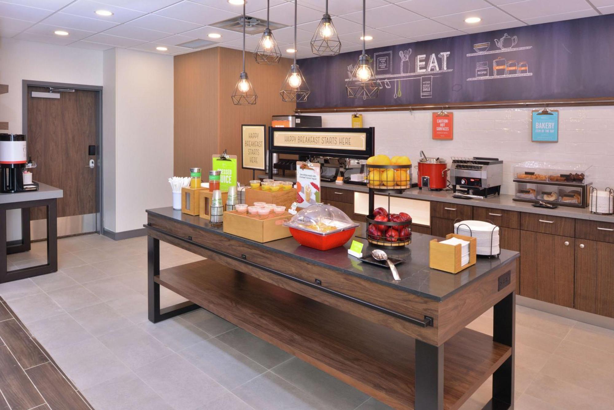 Hampton Minneapolis, Mn Hotel 3*